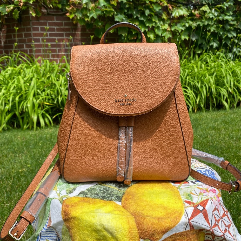 Kate Spade Medium Flap Backpack (Warm Gingerbread)